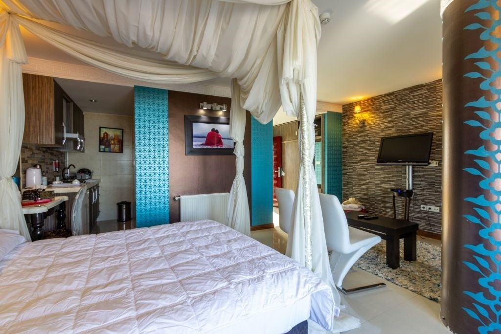 هتل دلفین بندر انزلی