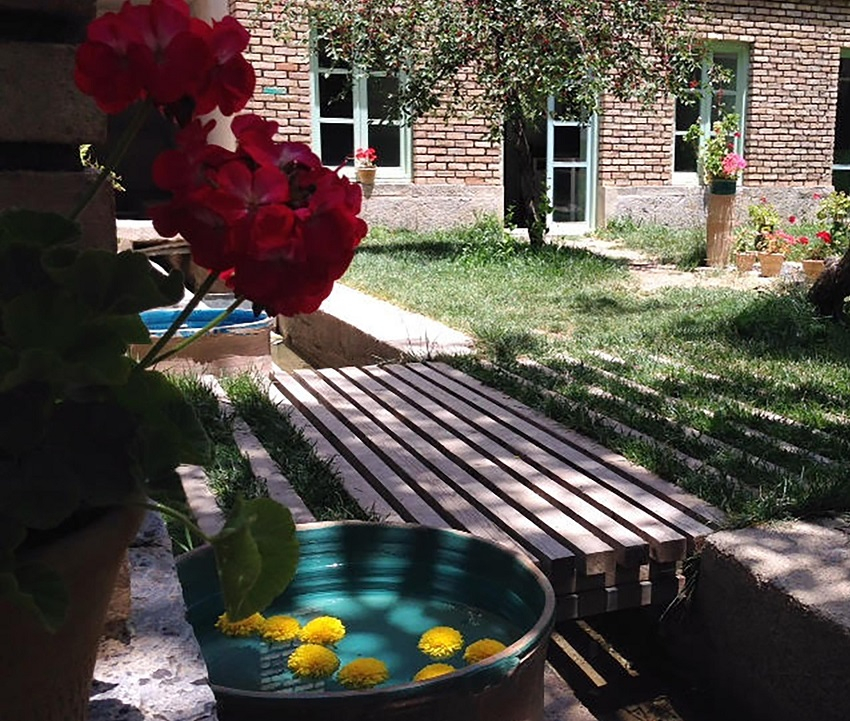 هتل آپارتمان سرای پدری خوانسار