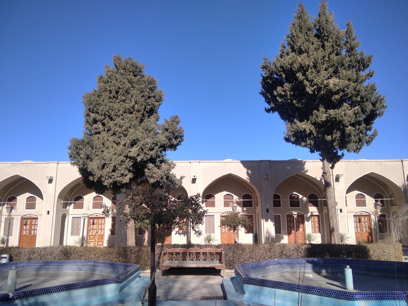 هاستل جهانگردی نایین