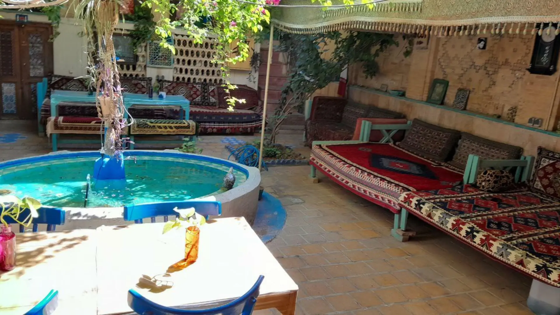 اقامتگاه سنتی گلشن شیراز