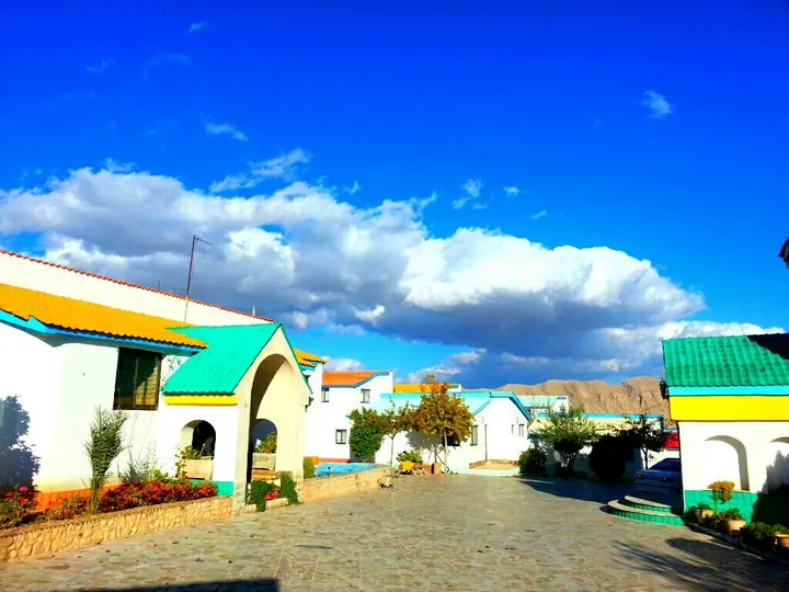 متل دنا شیراز