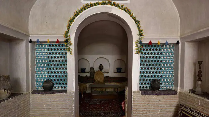 اقامتگاه سنتی صادقی کاشان