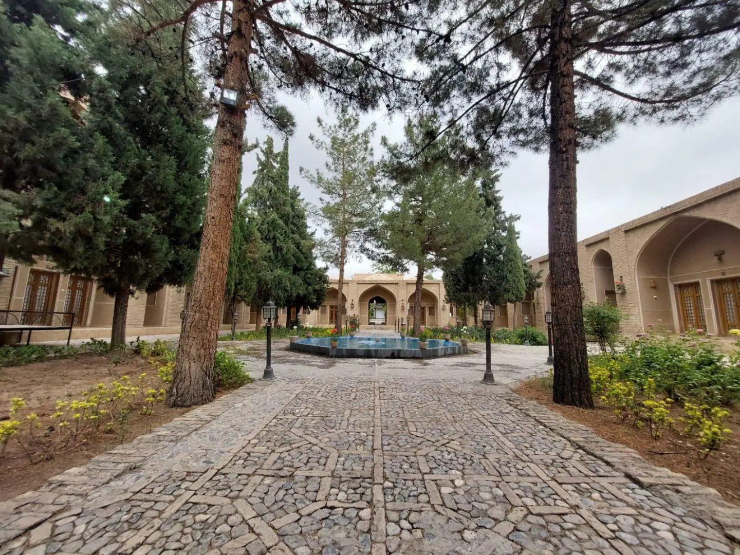 اقامتگاه سنتی شاه ولی (ایوان سابق) ماهان