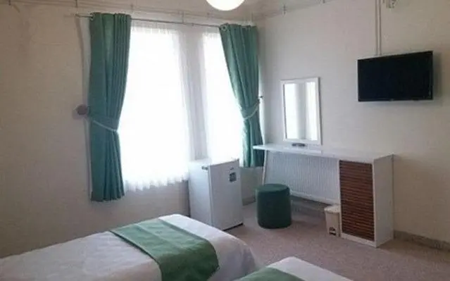 خانه مسافر یاس کبود قم