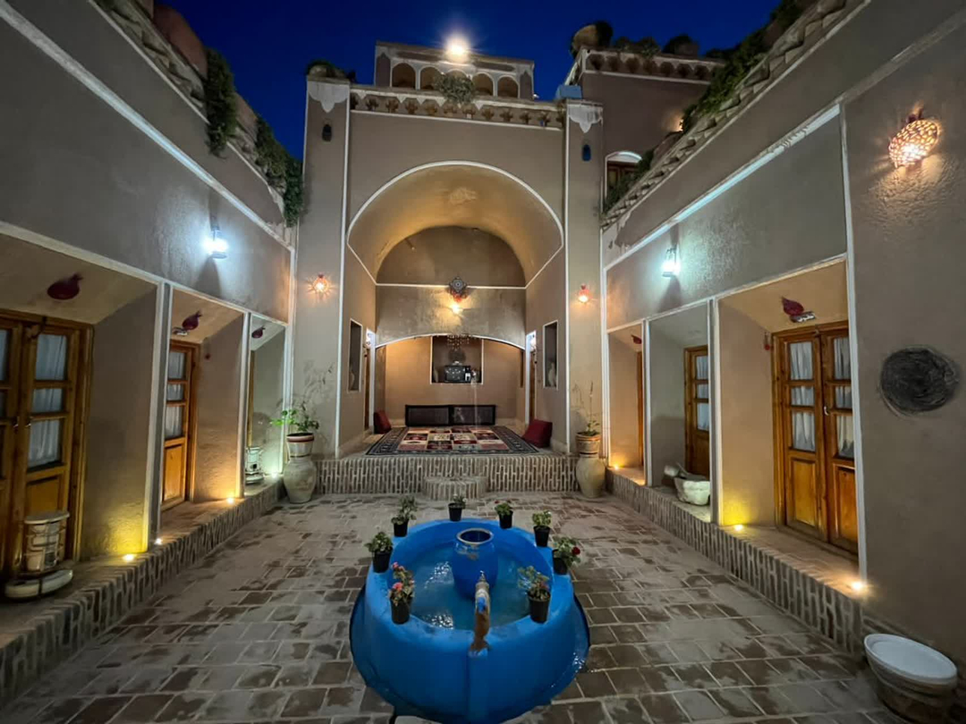 اقامتگاه سنتی انار اردکان