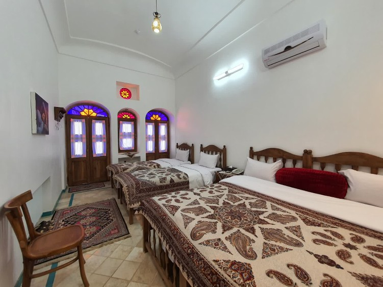 اقامتگاه سنتی اطلسی کاشان