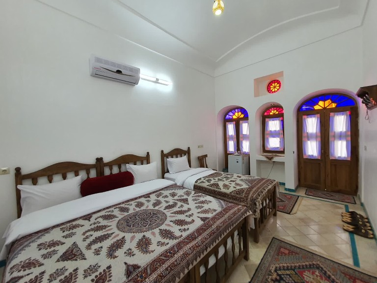 اقامتگاه سنتی اطلسی کاشان