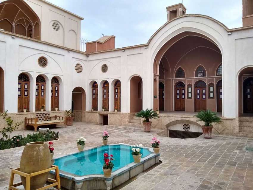 اقامتگاه سنتی شاسوسا کاشان