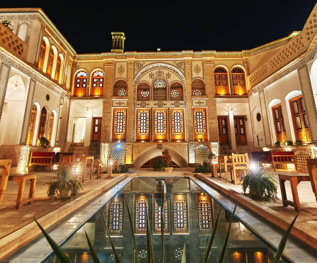 اقامتگاه سنتی صباغیان کاشان