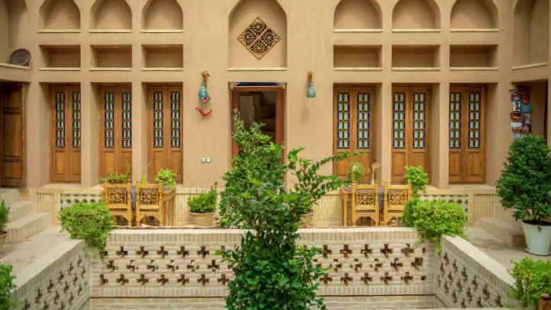 اقامتگاه سنتی یزدان گرد