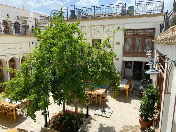 اقامتگاه سنتی خانه بهشتیان اصفهان