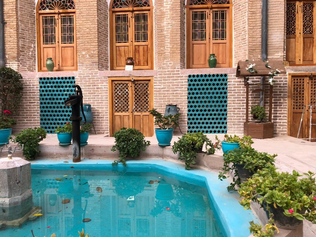 اقامتگاه سنتی نبوی قزوین