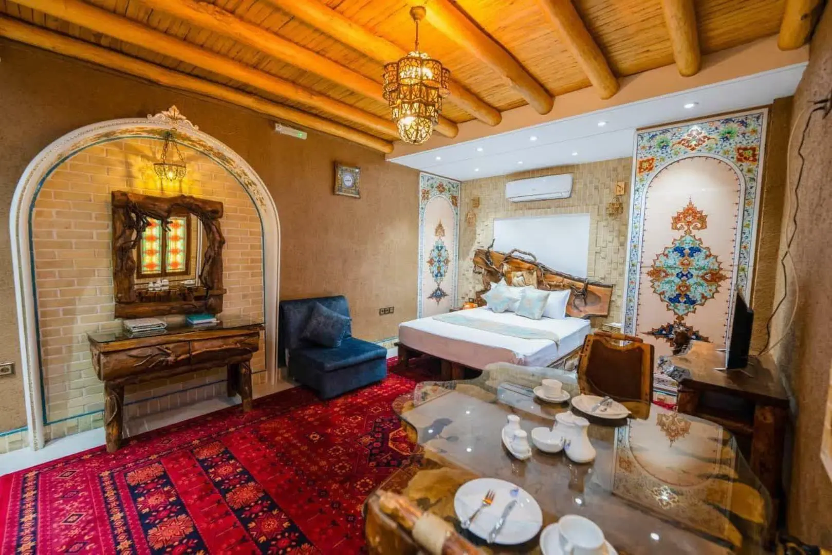 اقامتگاه سنتی آب میرزا مشهد