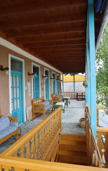 اقامتگاه بومگردی کتام رشت