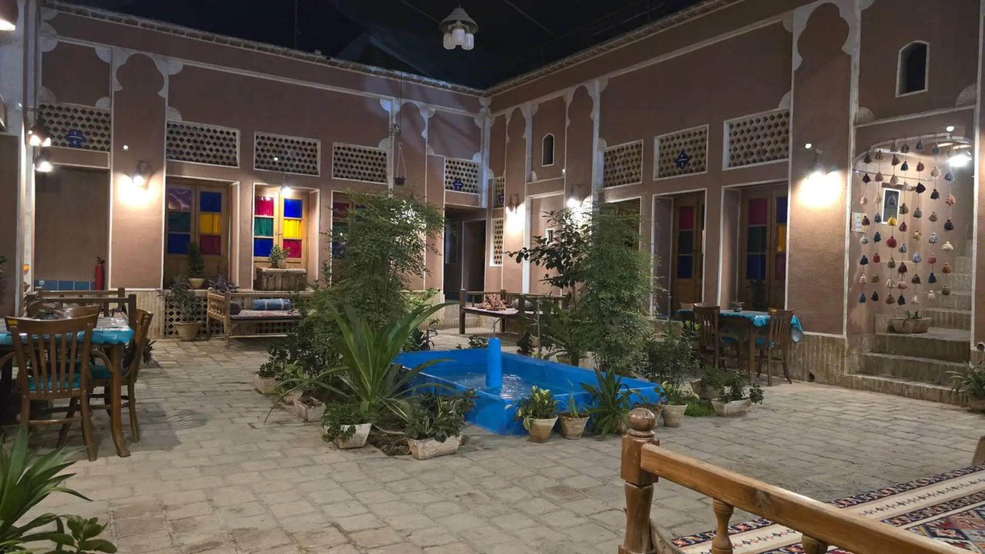 اقامتگاه سنتی علی بابا یزد
