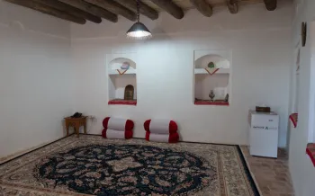 اقامتگاه بومگردی اله بوم قزوین