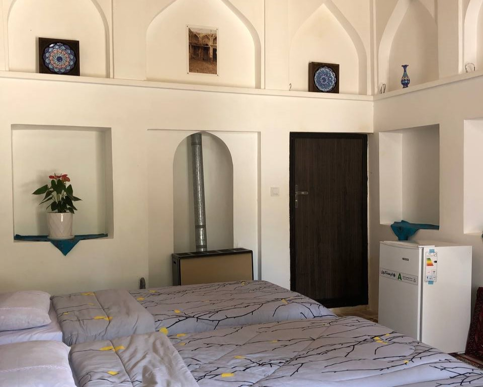 اقامتگاه سنتی عمارت اجلال تفرش