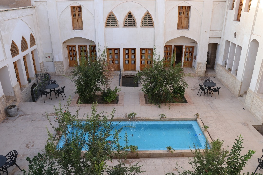 بوتیک نفیس کاشان