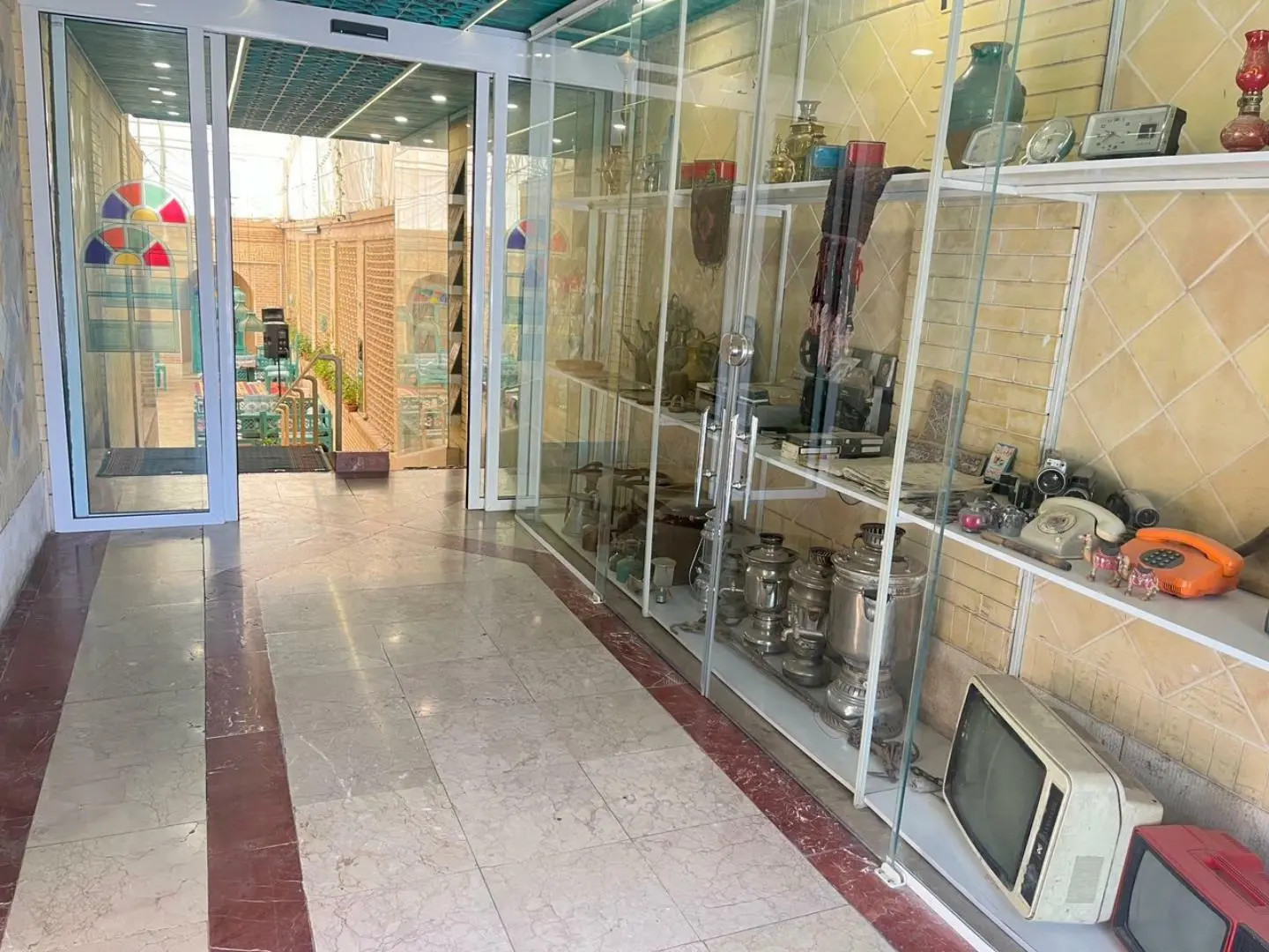 اقامتگاه سنتی کیخسرو کرمان