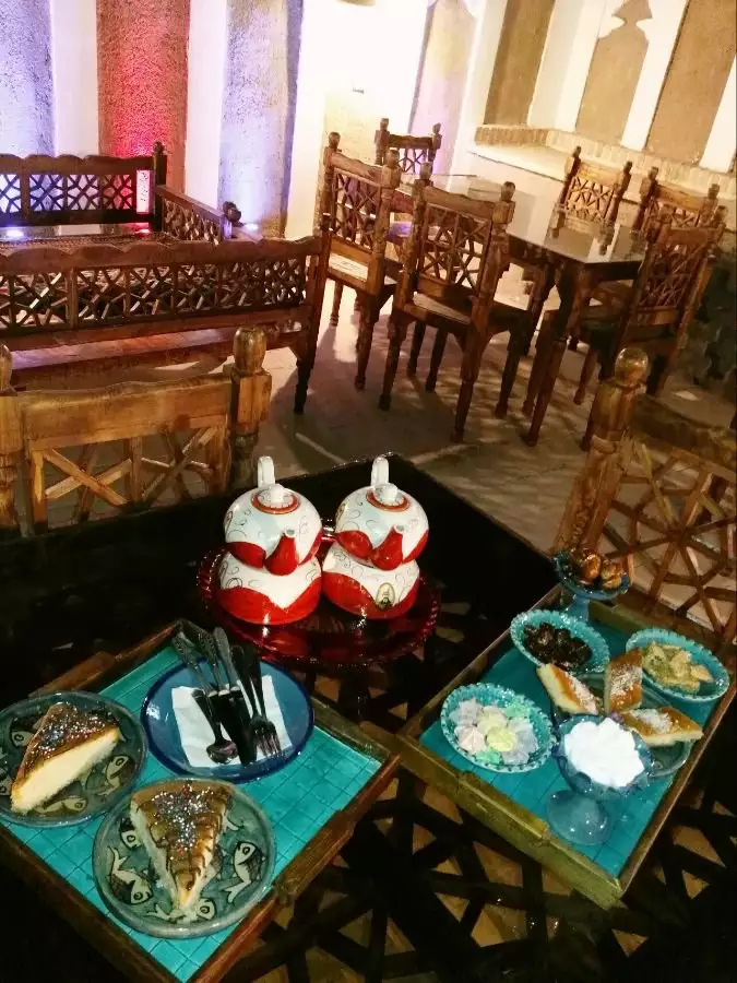 اقامتگاه سنتی سرای ایل سنگسر مهدی‌شهر
