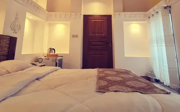 اقامتگاه سنتی عمارت صوفی راز شیراز