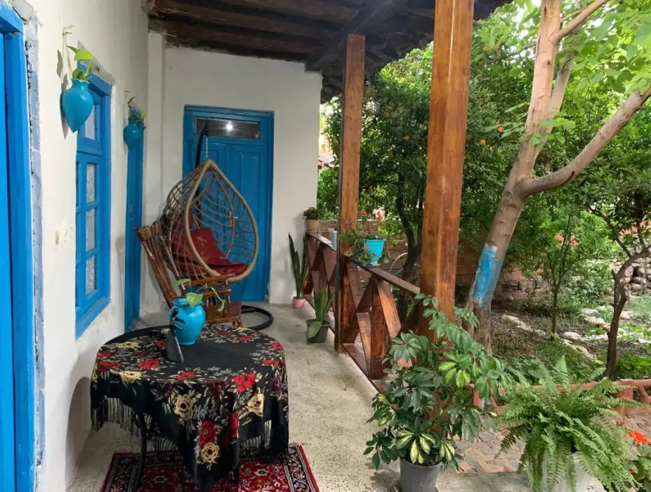 اقامتگاه بومگردی خانه بابا بزرگ گلوگاه
