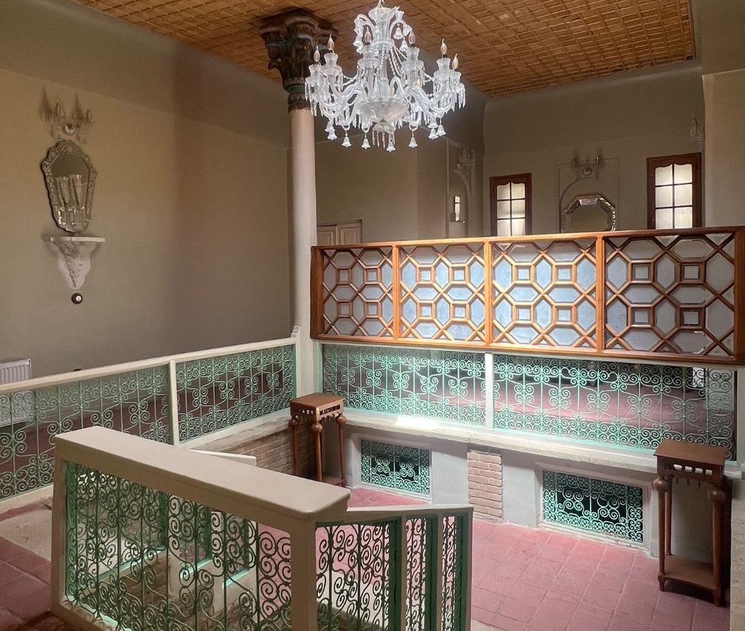 اقامتگاه سنتی آوا همدان