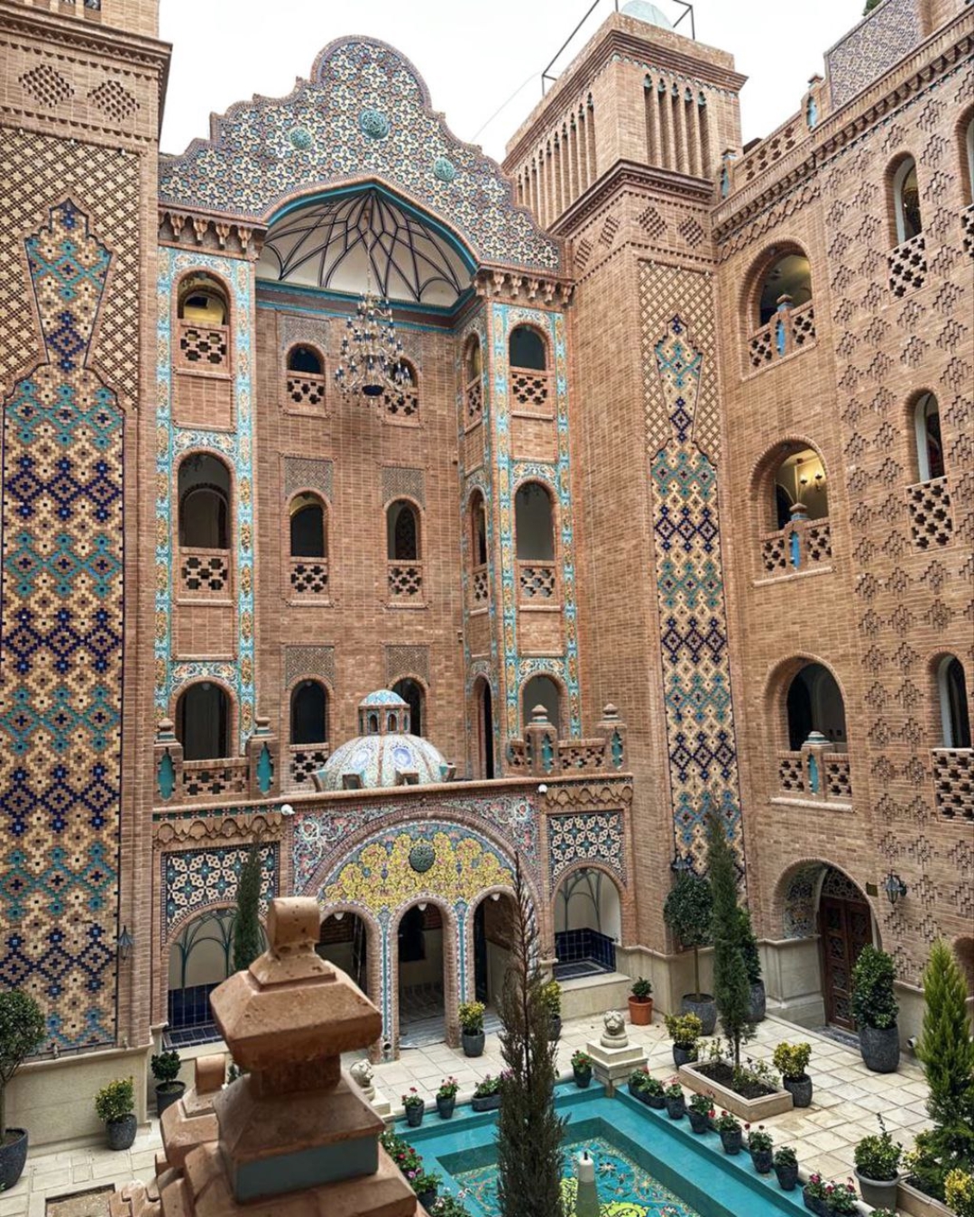 هتل یوتاب شیراز نمای بیرونی