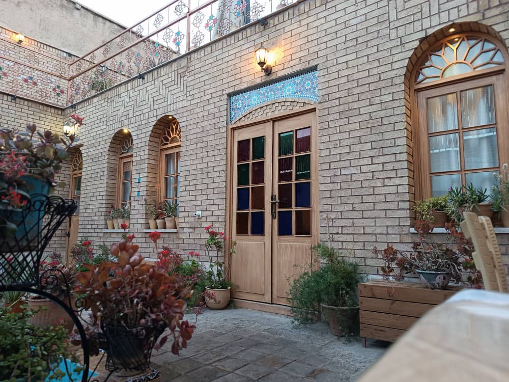 اقامتگاه سنتی موتاب شیراز