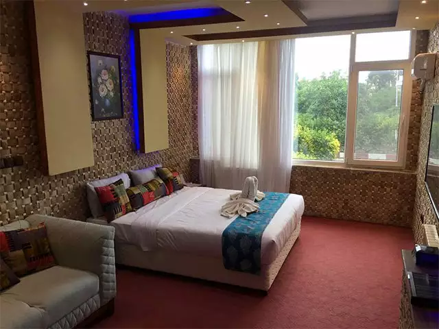 هاستل جهانگردی چلندر نوشهر