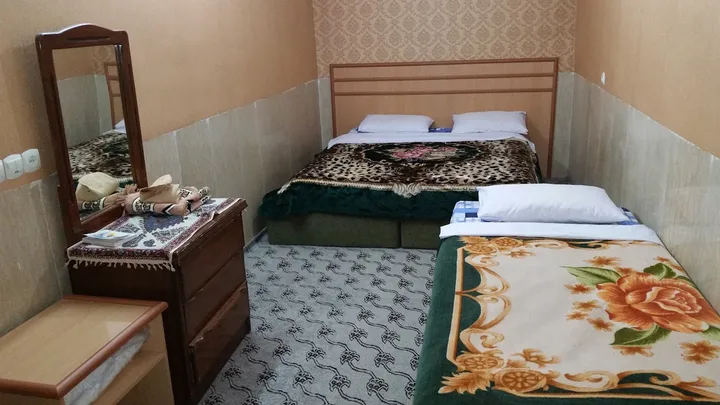 هتل لاله آباده