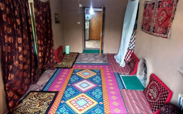 اقامتگاه بومگردی شاه رستم باغ صفا