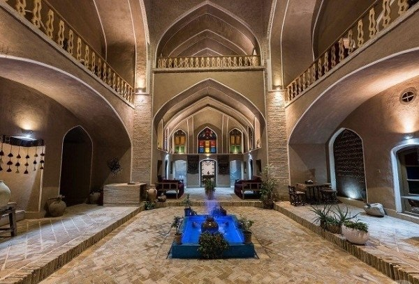 هتل خالو میرزا اردکان