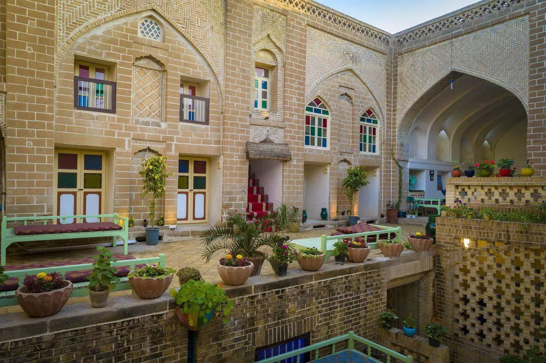 اقامتگاه سنتی طبیب شوشتر