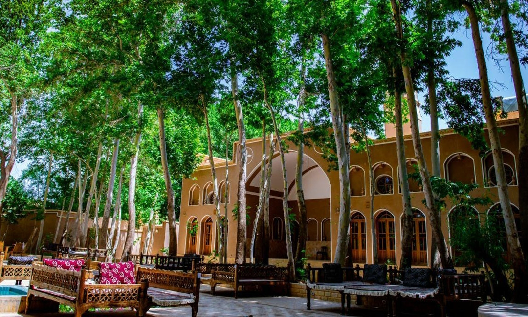 اقامتگاه سنتی باغ خوشنویس مهریز