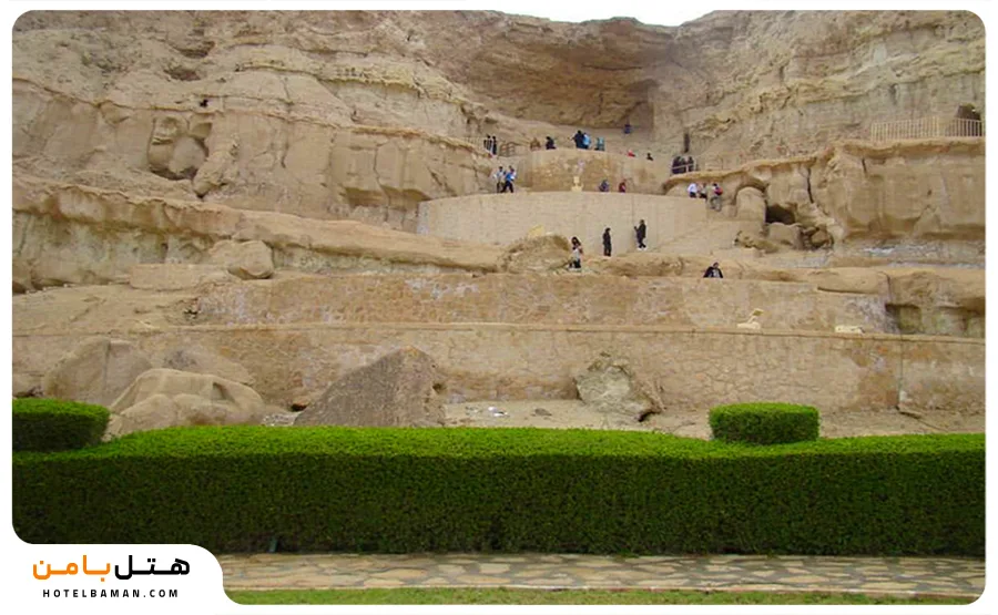 عکس از غار خربس قشم