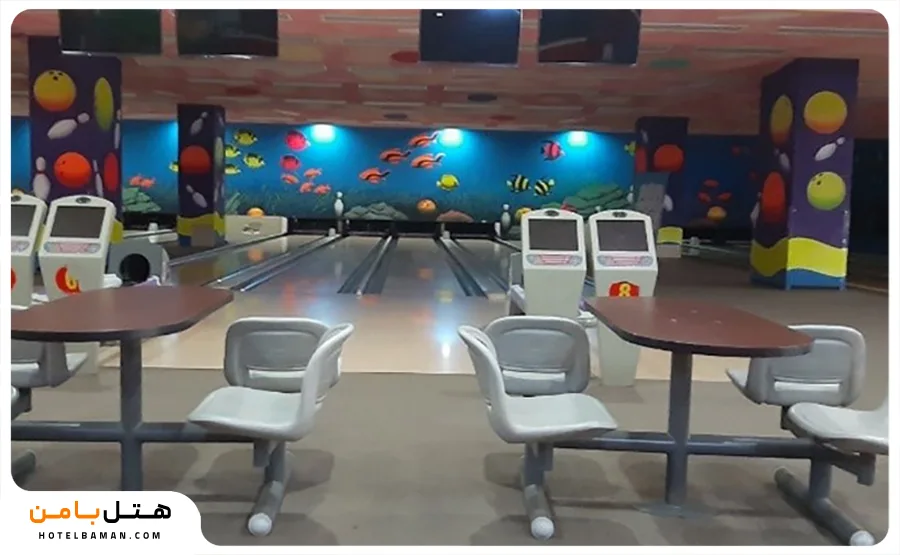 تصویر سالن بولینگ شیراز